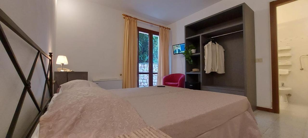 Hotel La Feluca 포르토페라이오 외부 사진