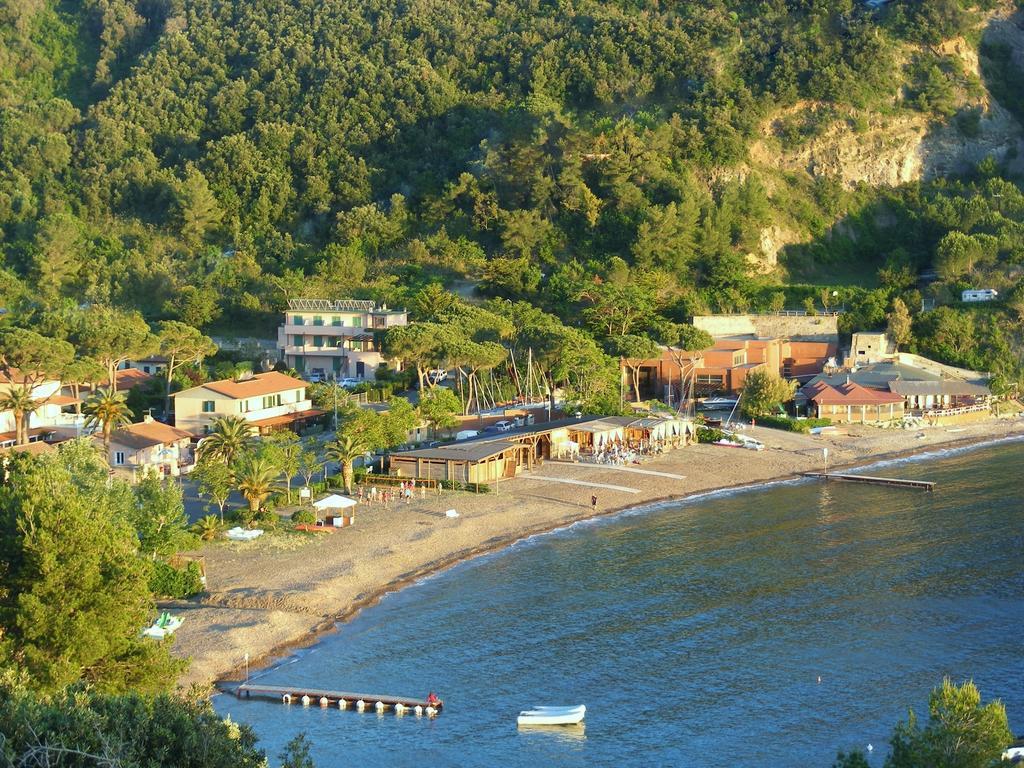 Hotel La Feluca 포르토페라이오 외부 사진